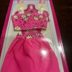 New Sealed Barbie Fashion Favorites Doll Clothes 68000-86 Floral S Top 2000