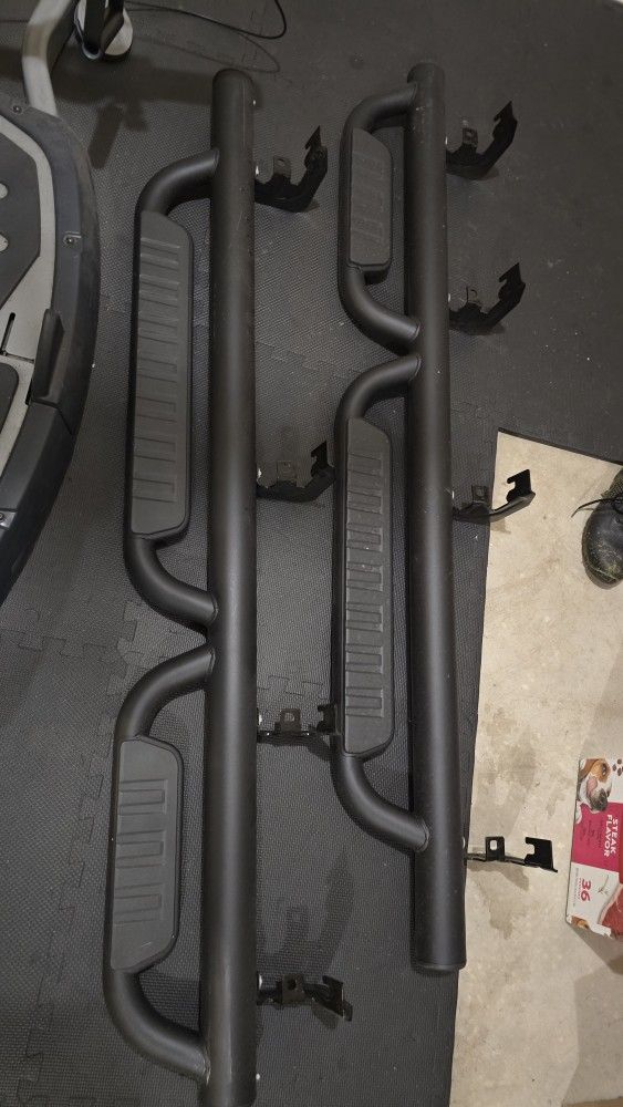 Chevy Colorado Running Boards Steps