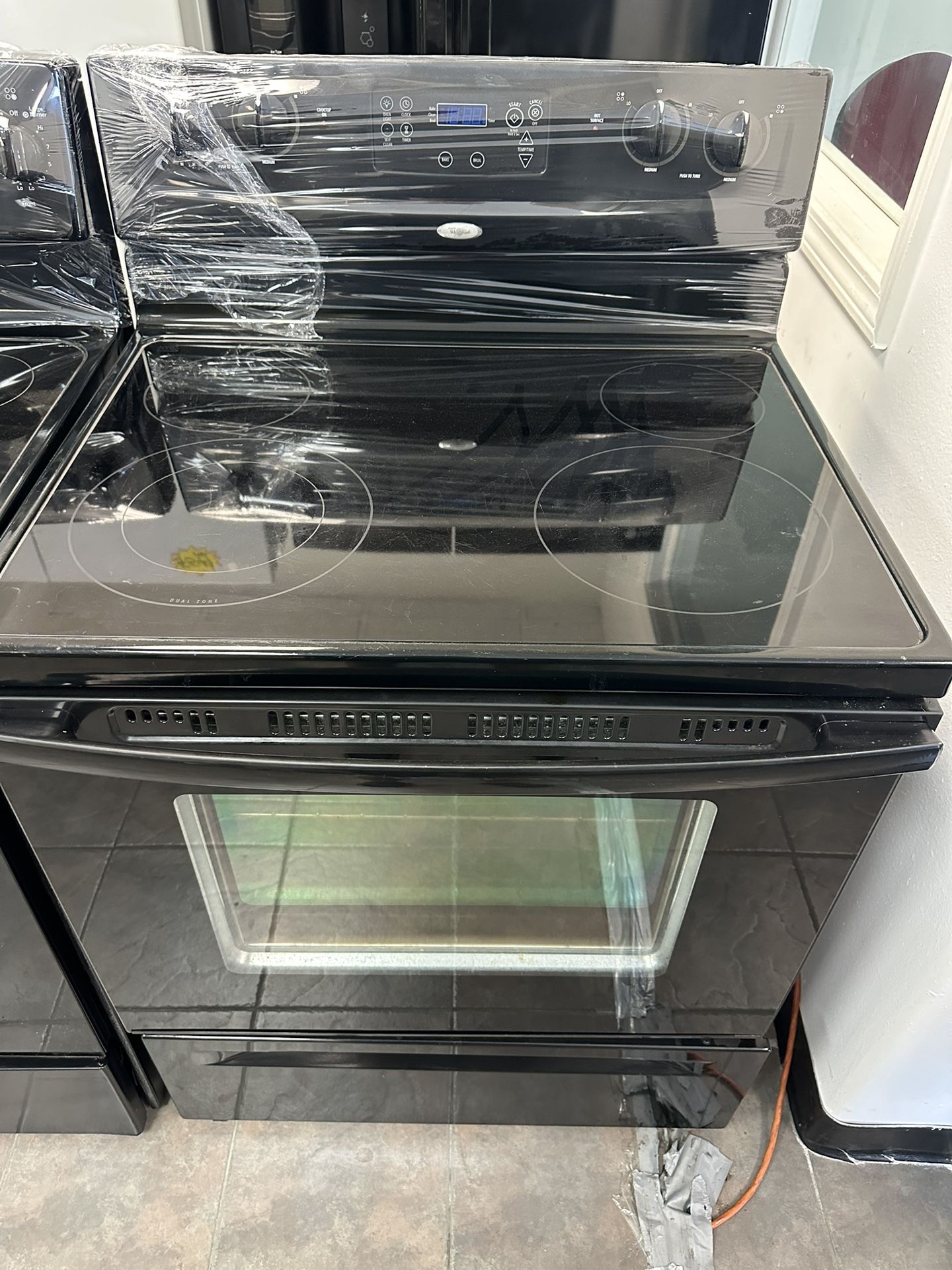 GE Top Glass Electric Stoves For Sale