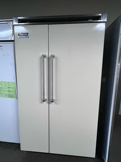VIKING PROFESSIONAL 48” BUILT-IN REFRIGERATOR – OFF WHITE – $3,500