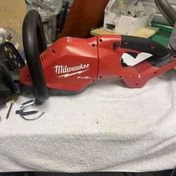 Milwaukee 24” Hedge Trimmer