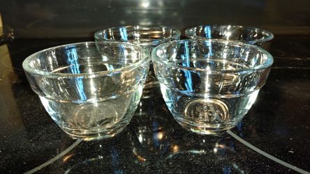 Pampered chef 3/4 cup prep cups.