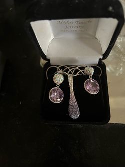 Crystal earrings and necklace