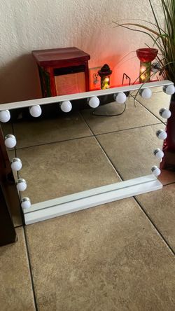 Light up vanity mirror