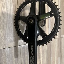 Throne Crankset With BB