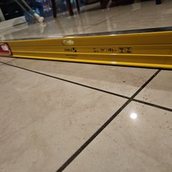 Stabila Nivel de constructores de 72 pulgadas, marco de alta resistencia, nivel profesional certificado de precisión
