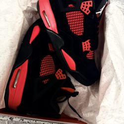 Jordan 4 Retro Red Thunders Size 7