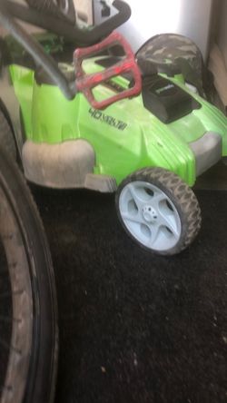 Electric lawn mower