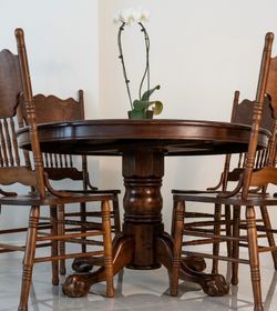 5-Piece Vintage Solid Wood Dining Room Set - Table & 4 Chairs