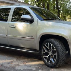 2012 GMC Yukon Denali
