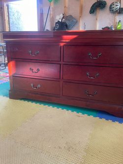 Dresser