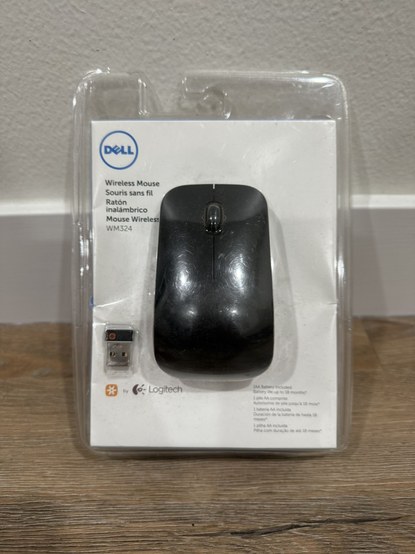 Dell Black Wireless Mouse by Logitech - NEW