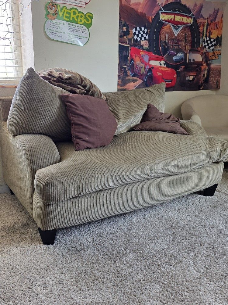 Free Oversized Loveseat