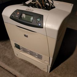HP Laserjet 4250 Monochrome Printer
With Double Paper Trays And Network Capable With Power Cord USB Cord Parallel Cord And Used Toner