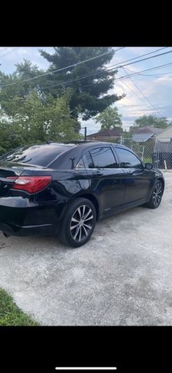 2013 Chrysler 200
