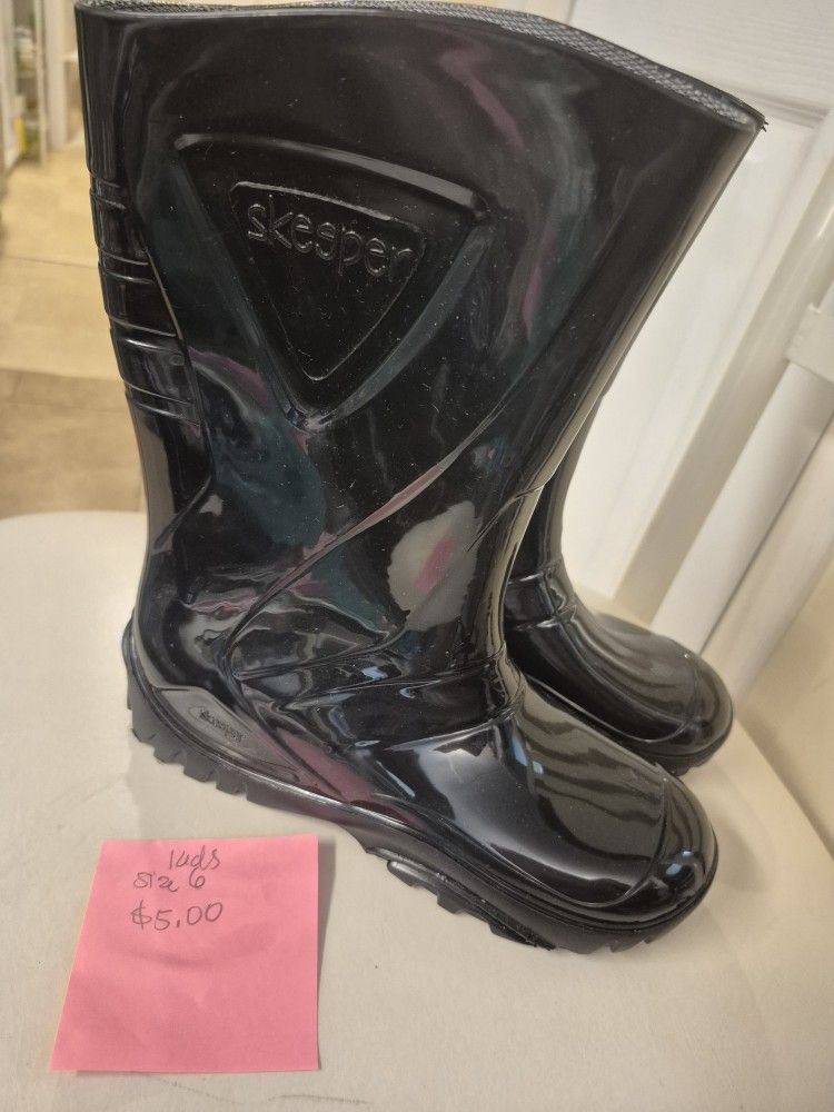 Kids Rain Boots - Size 6