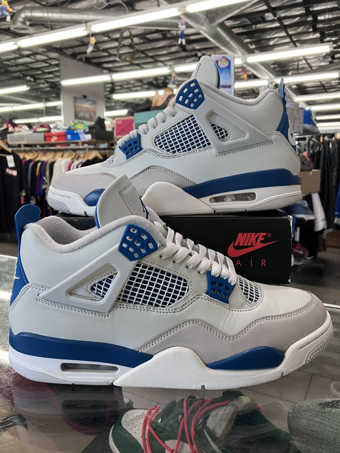 Air Jordan 4 Retro Military Blue