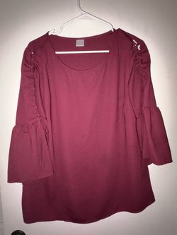 Time and Tru Women’s Burgundy Bell Sleeve Blouse Size Large (12–14)