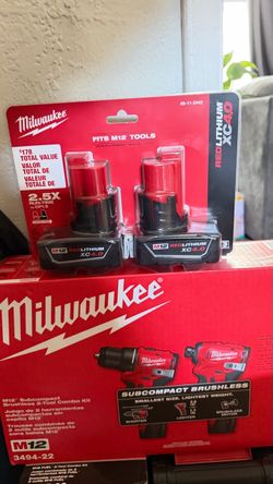 Milwaukee M12 RedLithium XC4.0 Battery 2-Pack