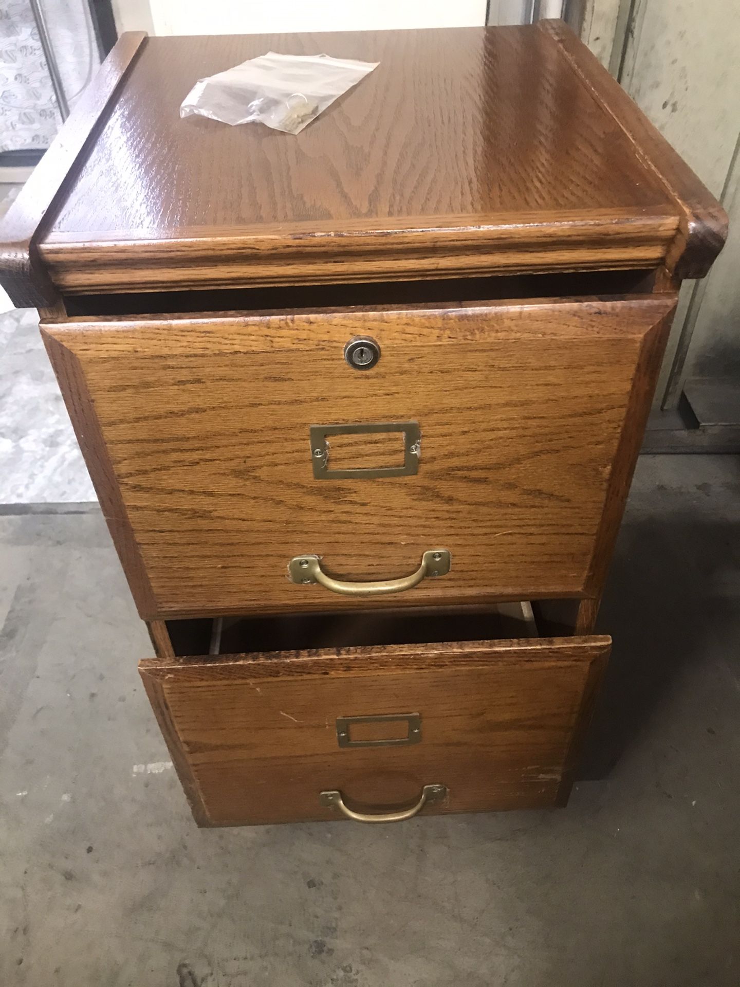 2 Drawer Wood File Cabinet With Lock!