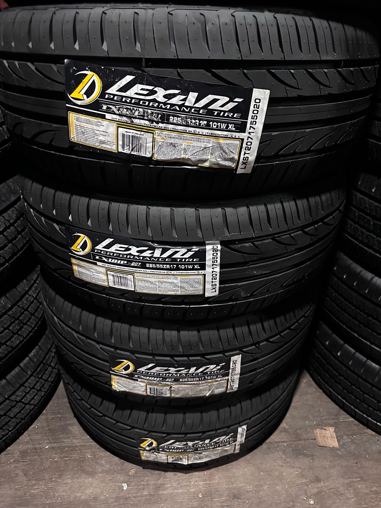 Lexani LXuhp-207 225/55R17