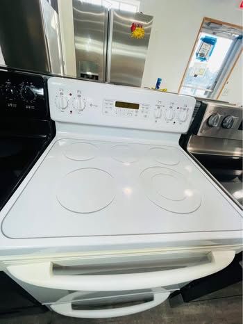 GE Glass Top Stove 