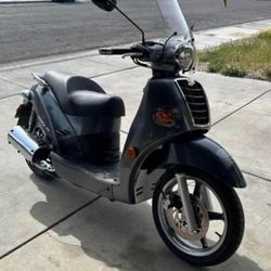 Kymco People 250