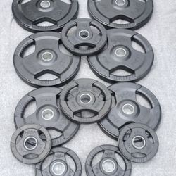 FULL OLYMPIC RUBBER SET OF EASY TRI-GRIP HANDLE PLATES (PAIRS OF) : 45s  35s  25s  10s  5s  2.5s  