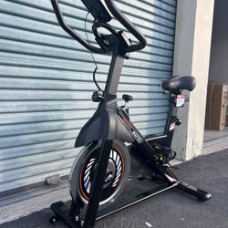 Exercise Bike, Indoor Cycling Bike Stationary, Belt Drive Indoor Exercise Bike for Home Cardio Gym   -New in box -Assembly Required -No Issues -De