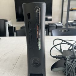 Xbox 360 Elite system with a few games