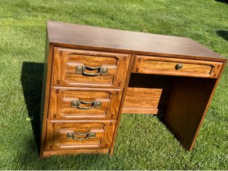 Nice Wood Student Desk