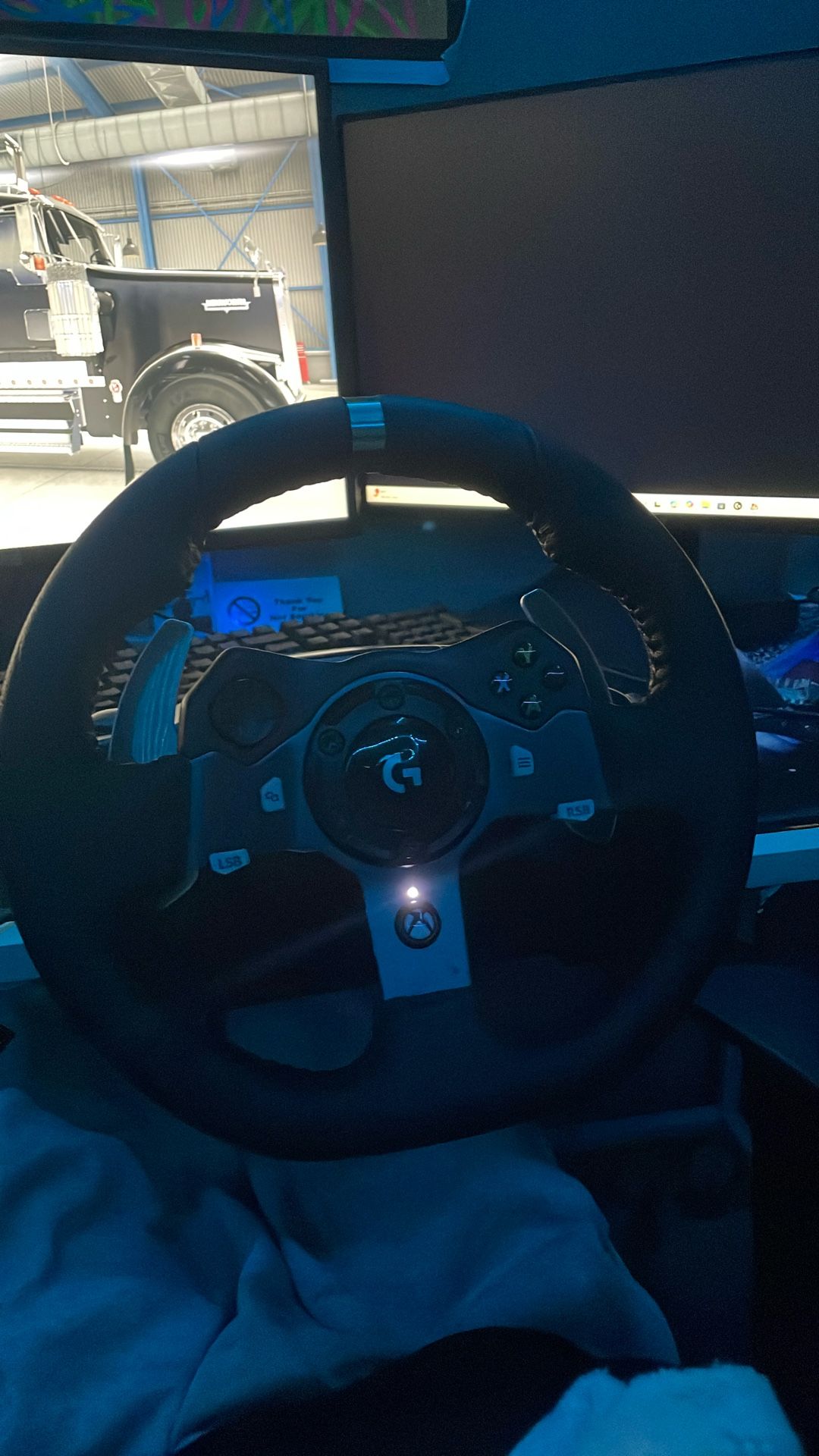 logitech wheel comes with everything works perfect 