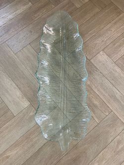 Huge 36” Textured Glass Banana Leaf Statement Platter – Pristine