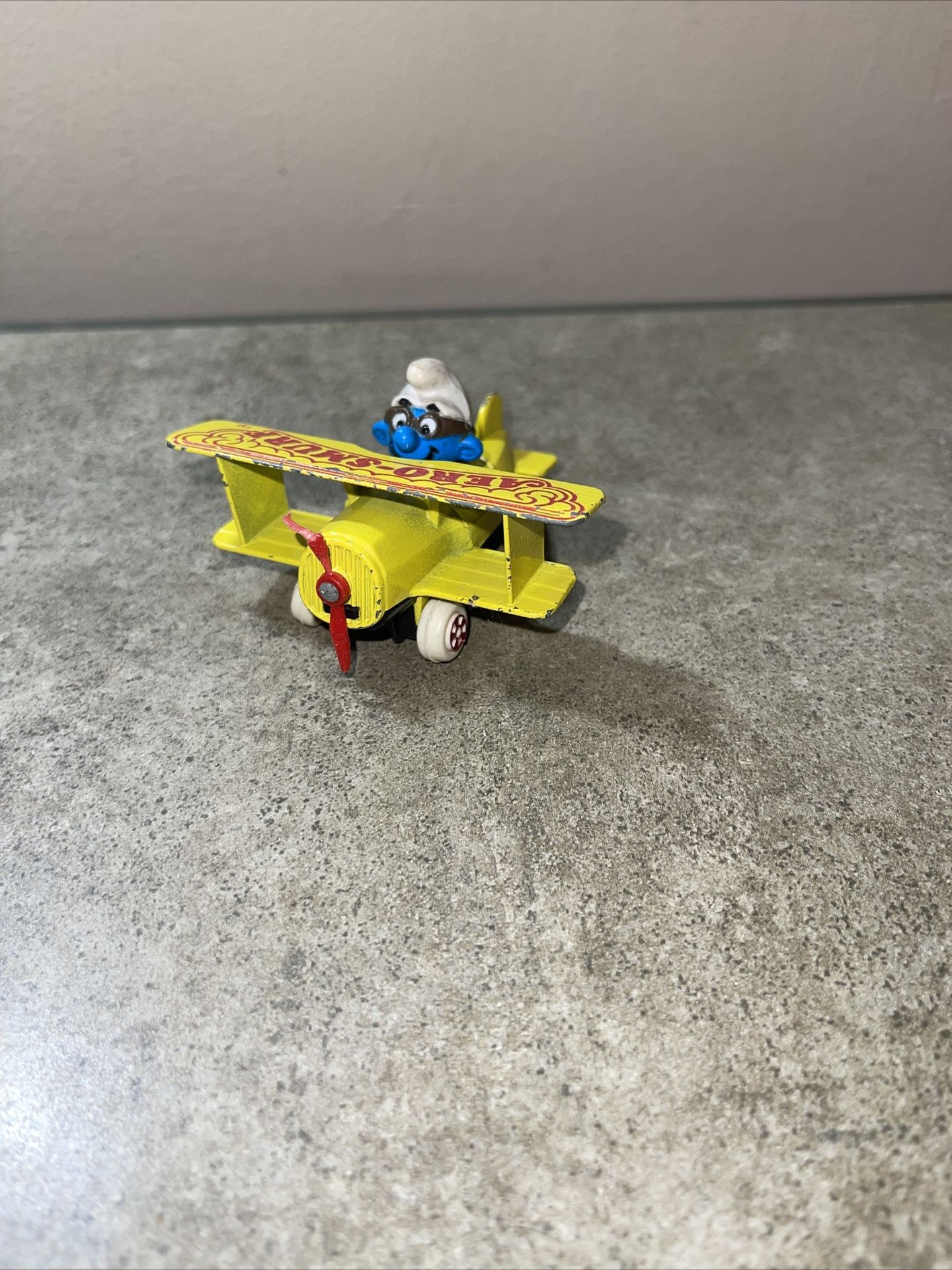 Smurfs Ertl Airplane Aero Smurf Figurine Vintage Die Cast Metal Toy Plane Figure