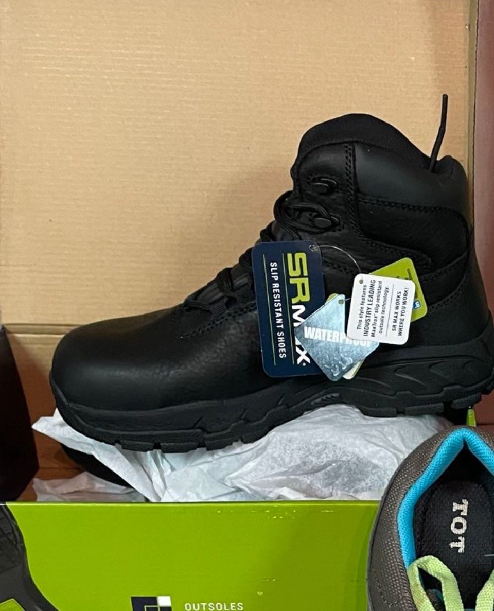 SAFETY STEEL TOE & SLIP RESISTANCE WOMEN BLACK WORK BOOTS SIZE 7.5 - New In Box