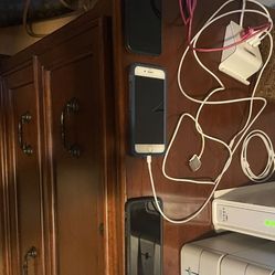 IPhone 7 32GB - Like New 