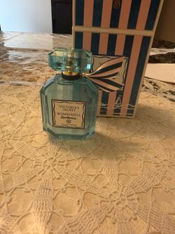 Victoria Secret Bombshell Santorini perfume