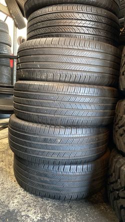 235/55R19 marca Michelin usadas en excelentes condiciones de vida