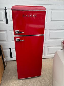 7.6 CU Ft Galanz Retro Vintage Red Refrigerator