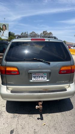 2000 Toyota Sienna