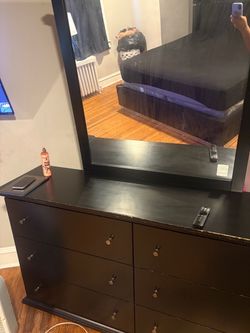 Black dresser