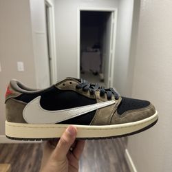 Jordan 1 Retro Low OG SP x Travis Scott 