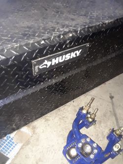 Caja para truck y con. Asesorio incluye todo lo gue. Esta adentro