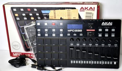 Akai Professional MPD232 Midi Pad Controller with 16 MPC Pads Black, + BOX CORDS