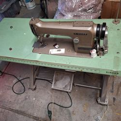 Riccar Singer Industrial Sewing machine