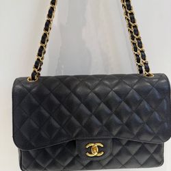Chanel Caviar Quilted Jumbo Double Flap Black