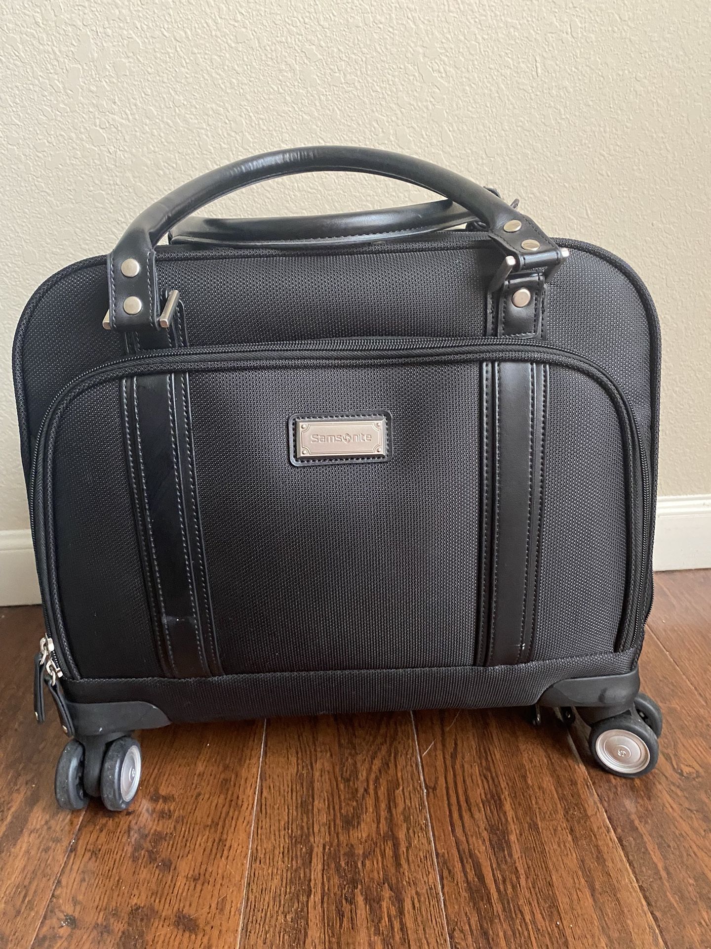 Ladies Rolling Computer Bag