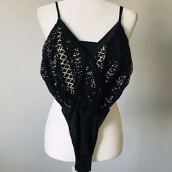 Fashion Nova Women’s Spaghetti Strap Sequin Bodysuit Top- Size XS (Black/Gold)