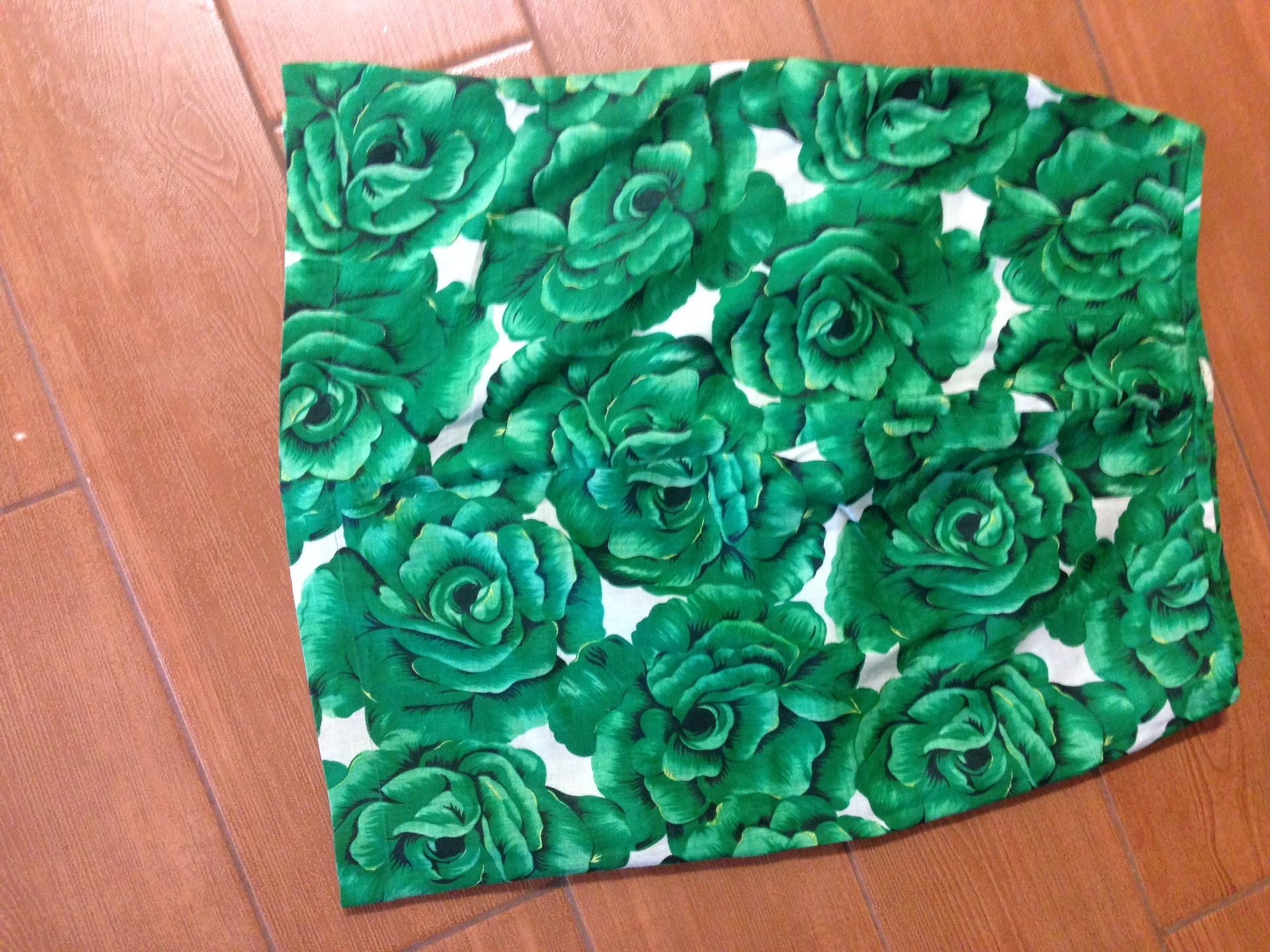 Lucky 🍀 Floral Pencil Skirt size 6 Petite