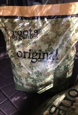 Roots organic potting soil